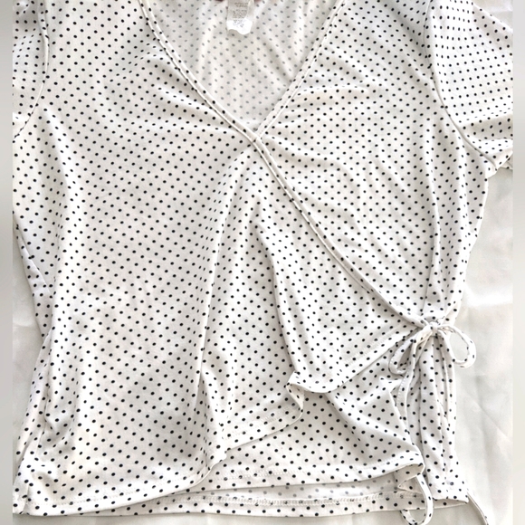 Ragdoll Wrap Polka Dot Women's Top - Picture 2 of 7